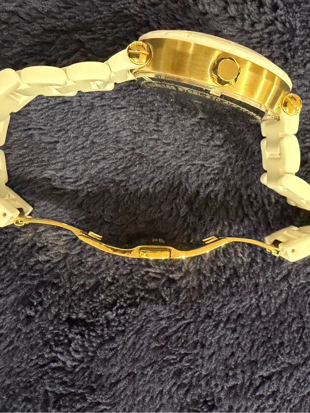 Fossil elegant cream